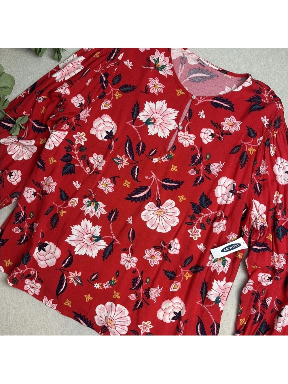 Old Navy Red Floral Blouse Smocked Shoulder Long Sleeve NWT - Picture 14 of 14